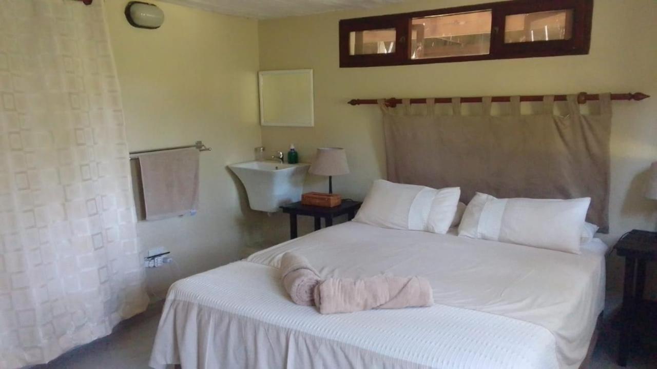 Nkumbe Bush Retreat Family Home Ponta Malongane Екстериор снимка